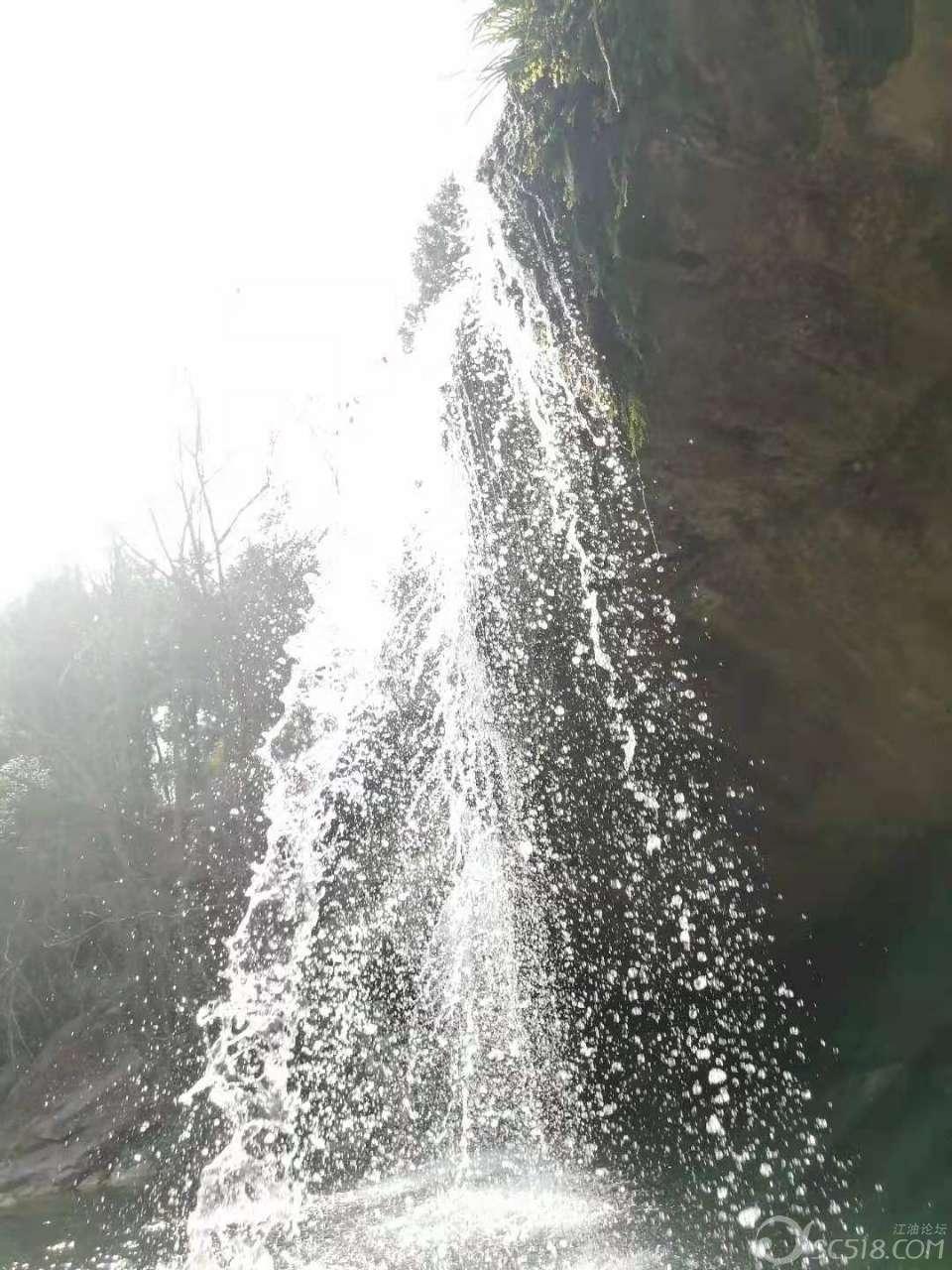 抚州东乡区王桥镇积极防范应对低温雨雪冰冻天气
