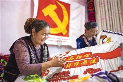 贝克休斯油服(BKR.US)预计2024